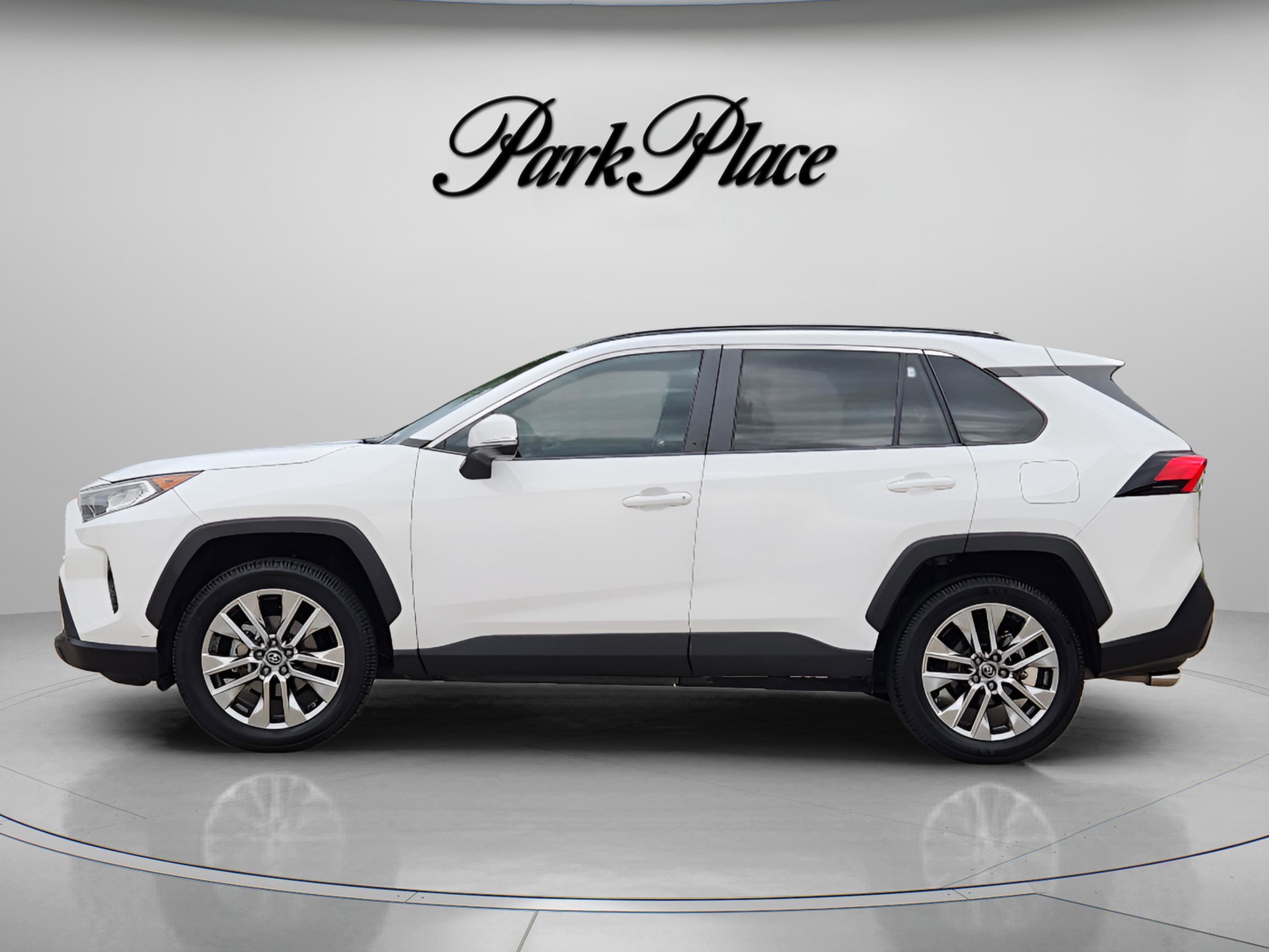Used 2019 Toyota RAV4 XLE Premium FWD video 2