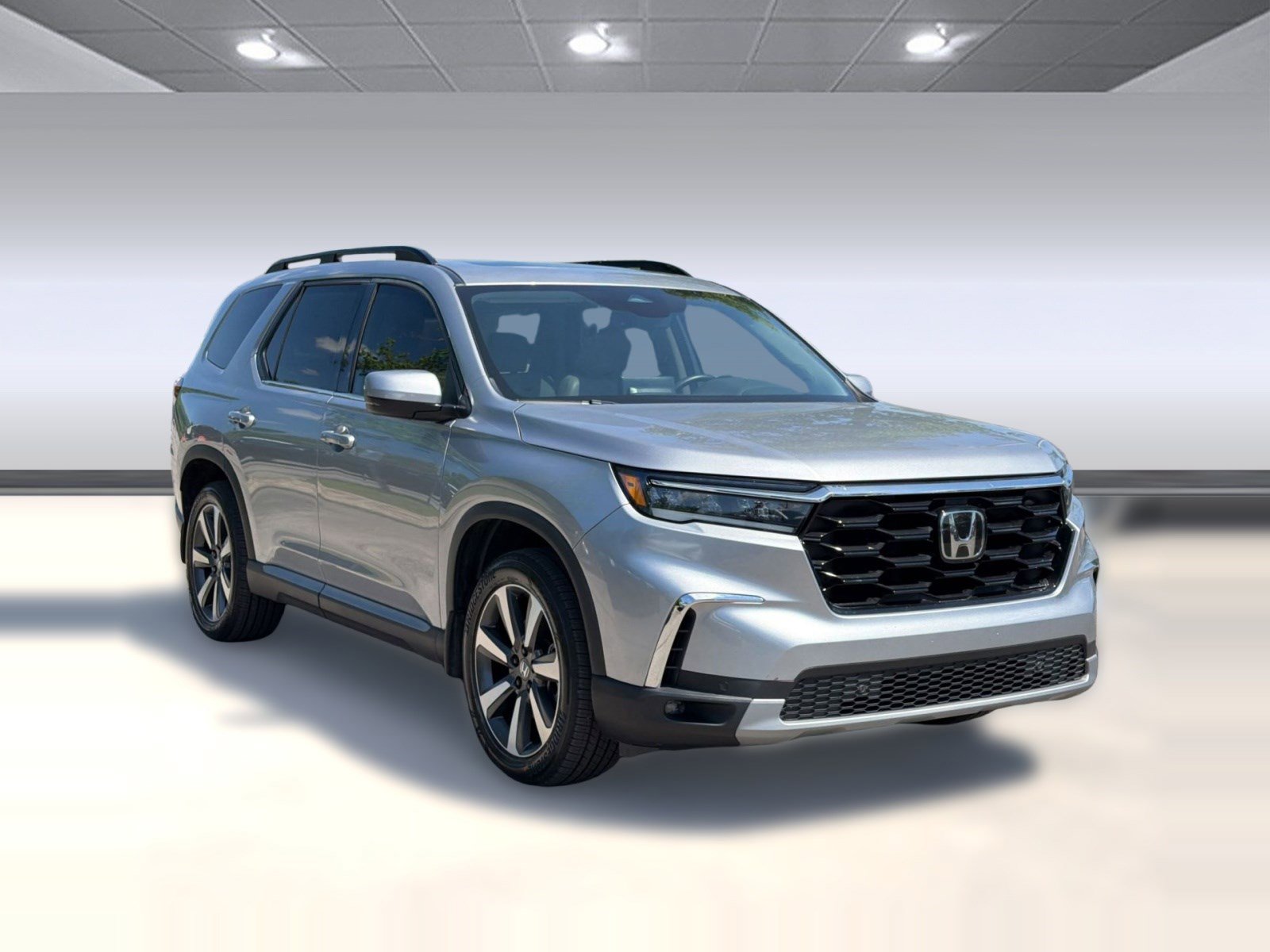 Used 2023 Honda Pilot Touring image 7