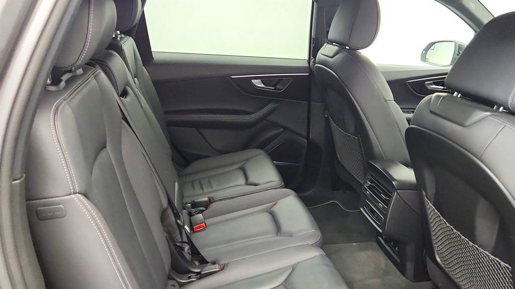 Used 2025 Audi Q7 3.0T Premium Plus AWD/4WD image 24