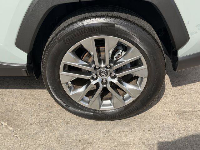 Certified 2019 Toyota RAV4 XLE Premium FWD image 8