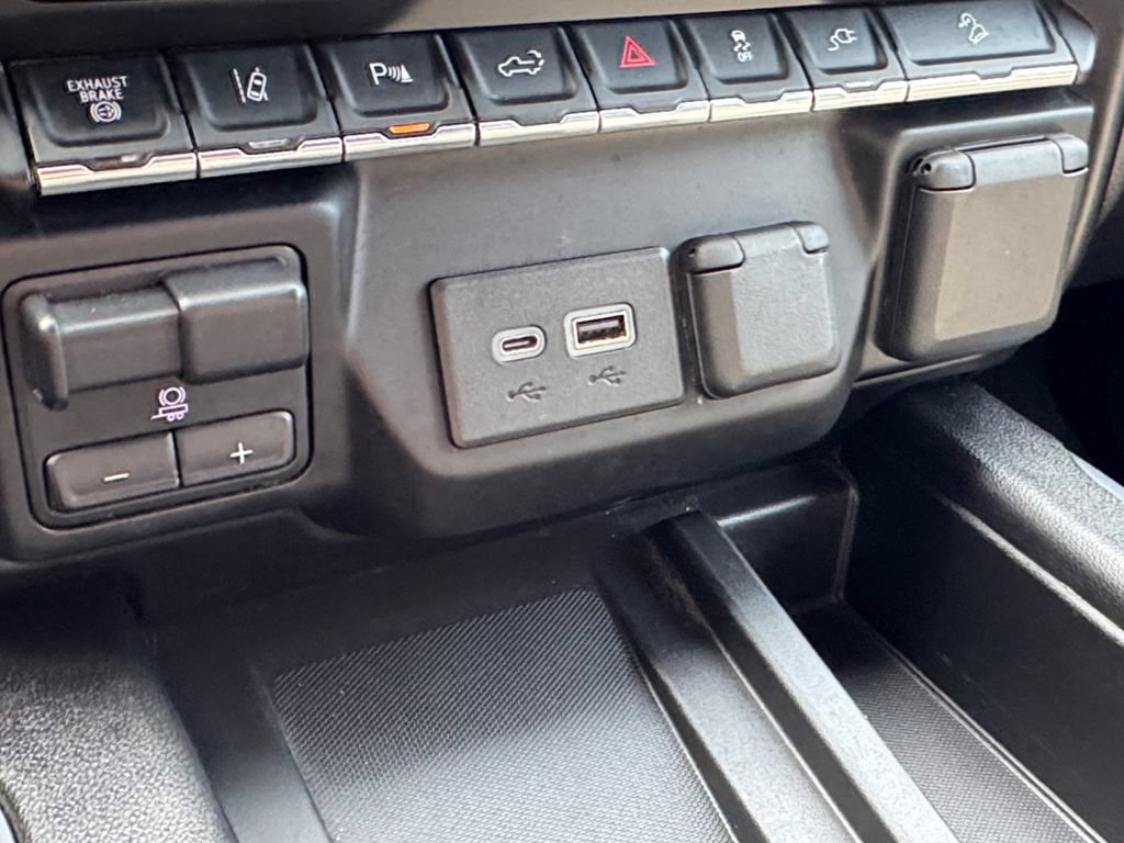 Used 2020 GMC Sierra 3500 Denali w/ Denali Ultimate Package AWD/4WD image 29