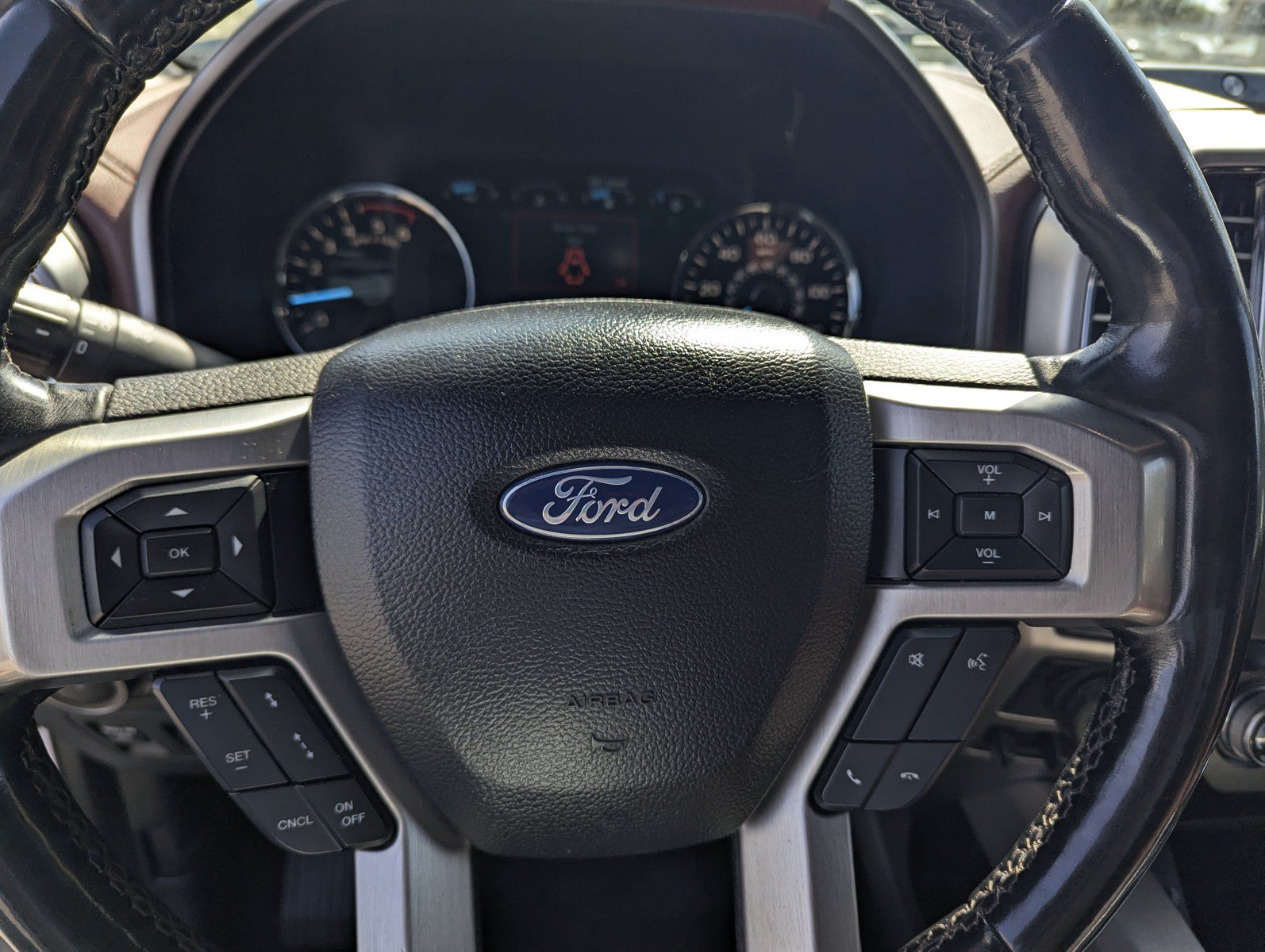 Used 2020 Ford F150 Platinum w/ Equipment Group 701A Luxury AWD/4WD image 11