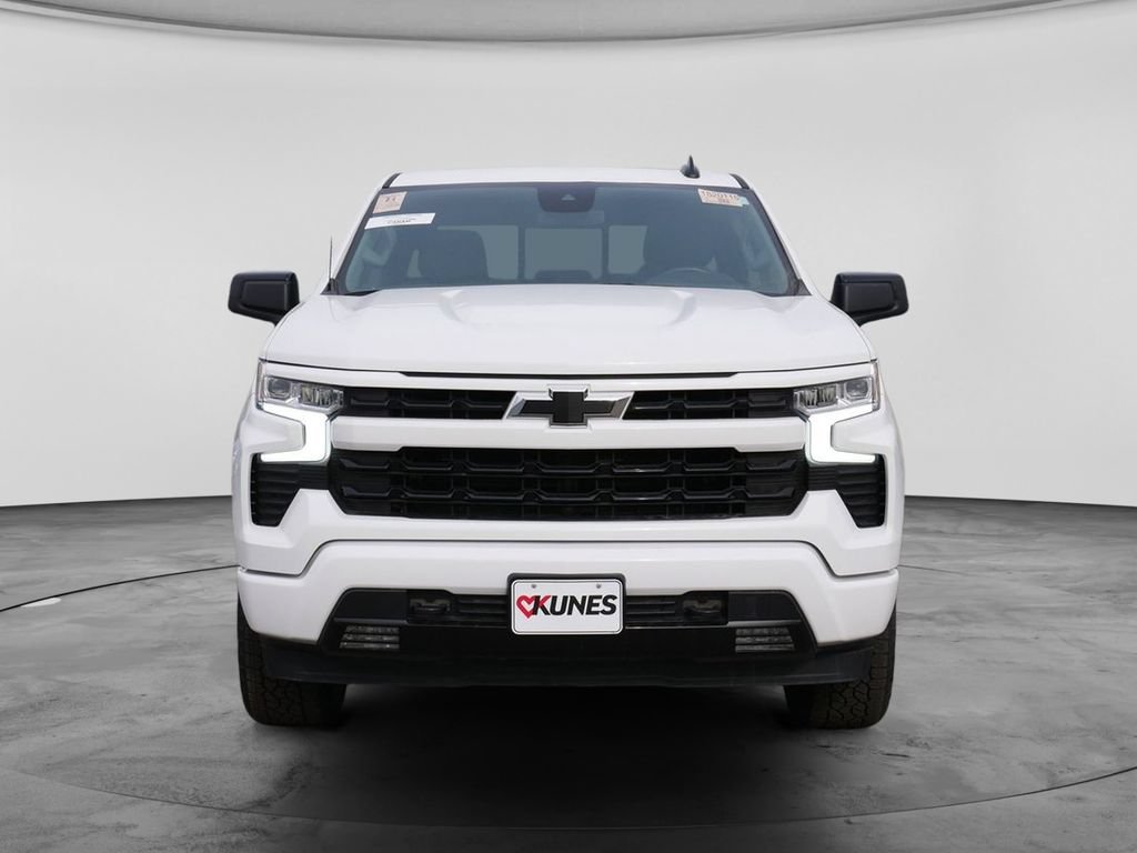 Used 2025 Chevrolet Silverado 1500 RST w/ Convenience Package II AWD/4WD image 4