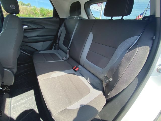 Used 2024 Chevrolet TrailBlazer LT w/ LT Cold Weather Package FWD image 22