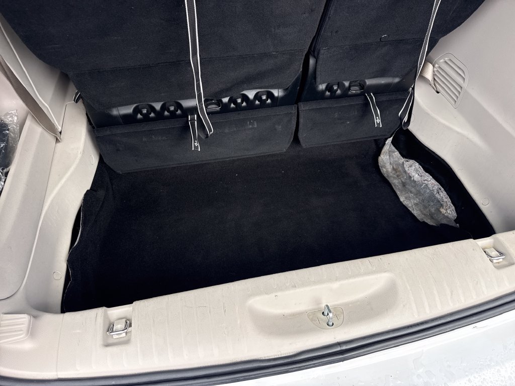 Used 2023 Chrysler Voyager LX FWD image 13