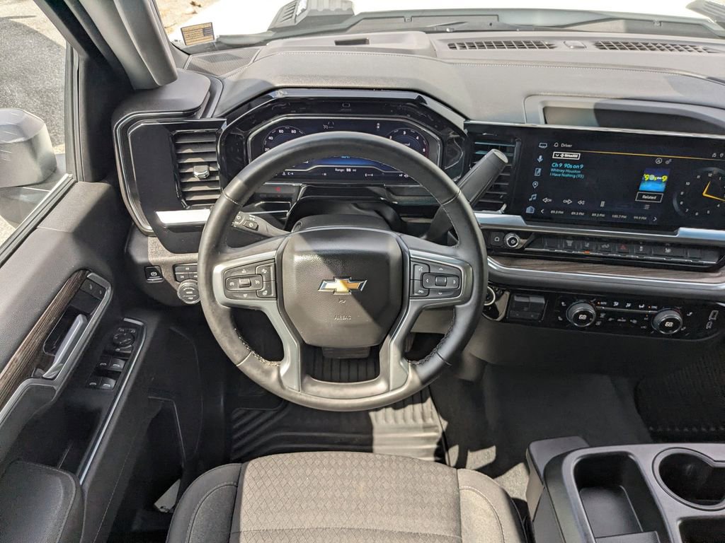 Used 2025 Chevrolet Silverado 2500 LT w/ Convenience Package image 15