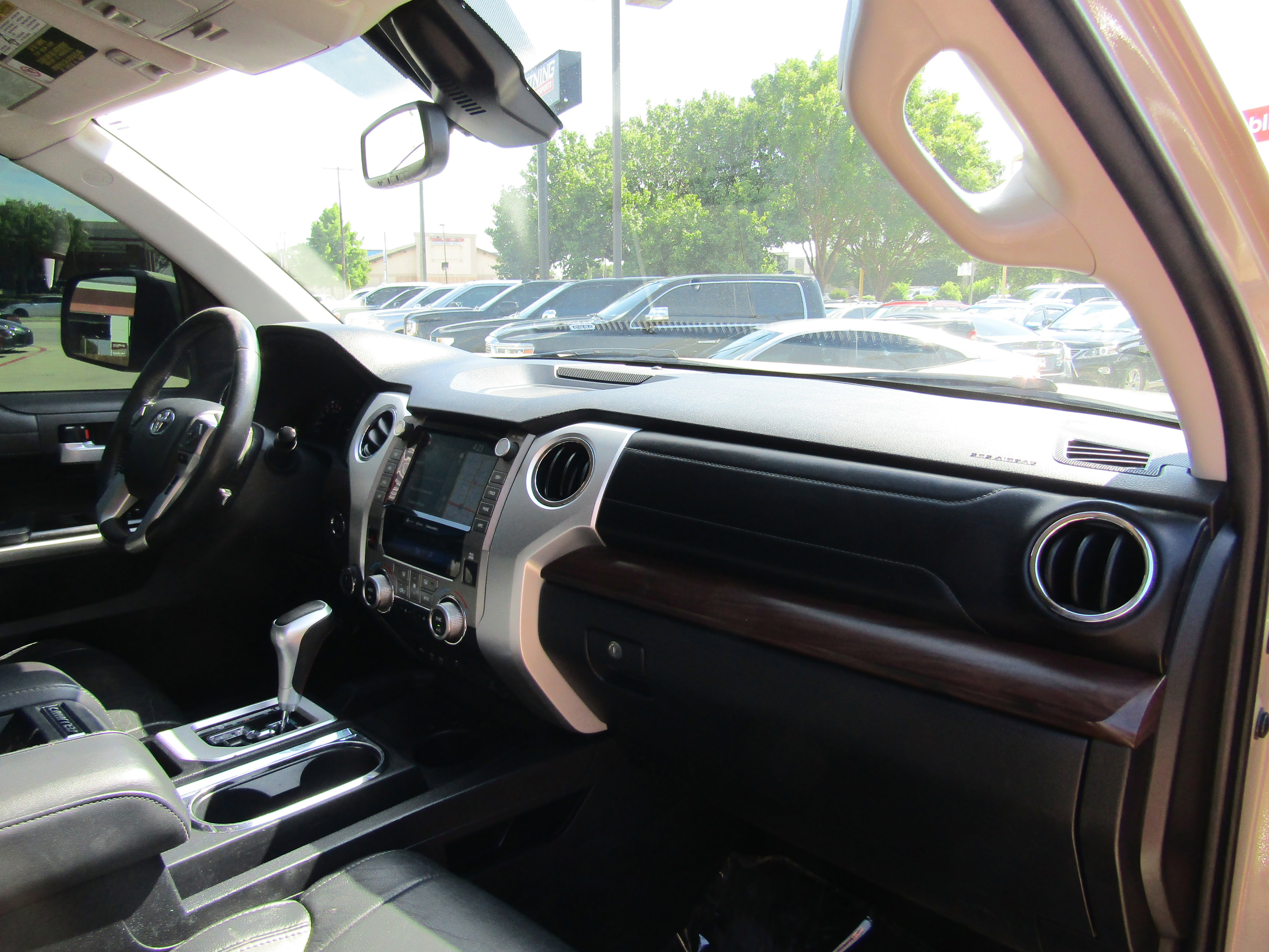 Used 2020 Toyota Tundra Limited image 10