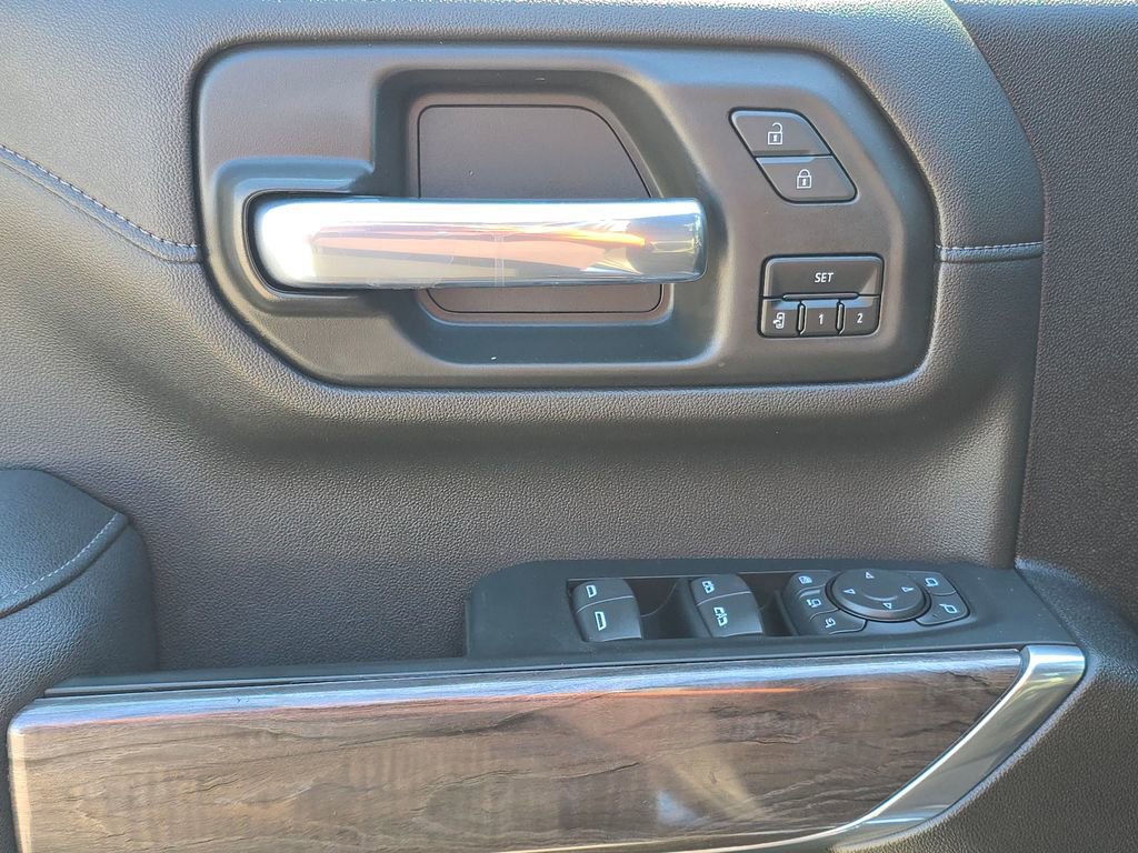 Certified 2022 Chevrolet Silverado 2500 LTZ w/ LTZ Plus Package AWD/4WD image 11