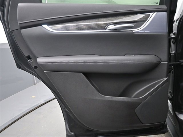 New 2026 Cadillac XT5 Sportv w/ LPO, Onyx Lite Package image 14