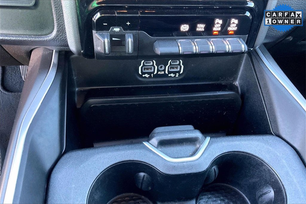 Used 2024 RAM 3500 Big Horn w/ Sport Appearance Package image 33