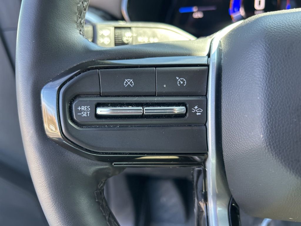 Used 2023 Chevrolet Colorado ZR2 w/ ZR2 Convenience Package III image 21