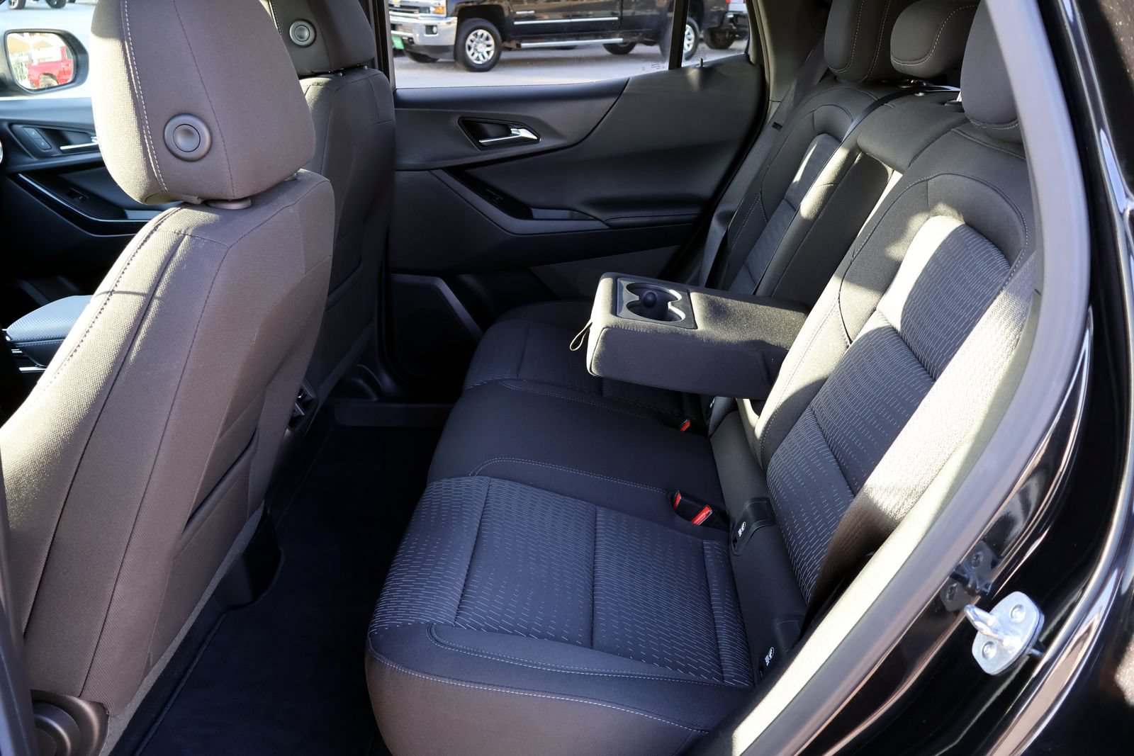 Used 2026 Chevrolet Equinox LT AWD/4WD image 13