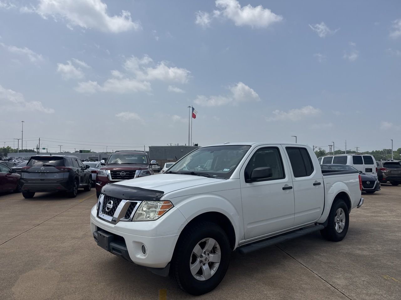 Used 2013 Nissan Frontier SV w/ SV Value Truck Pkg RWD image 8