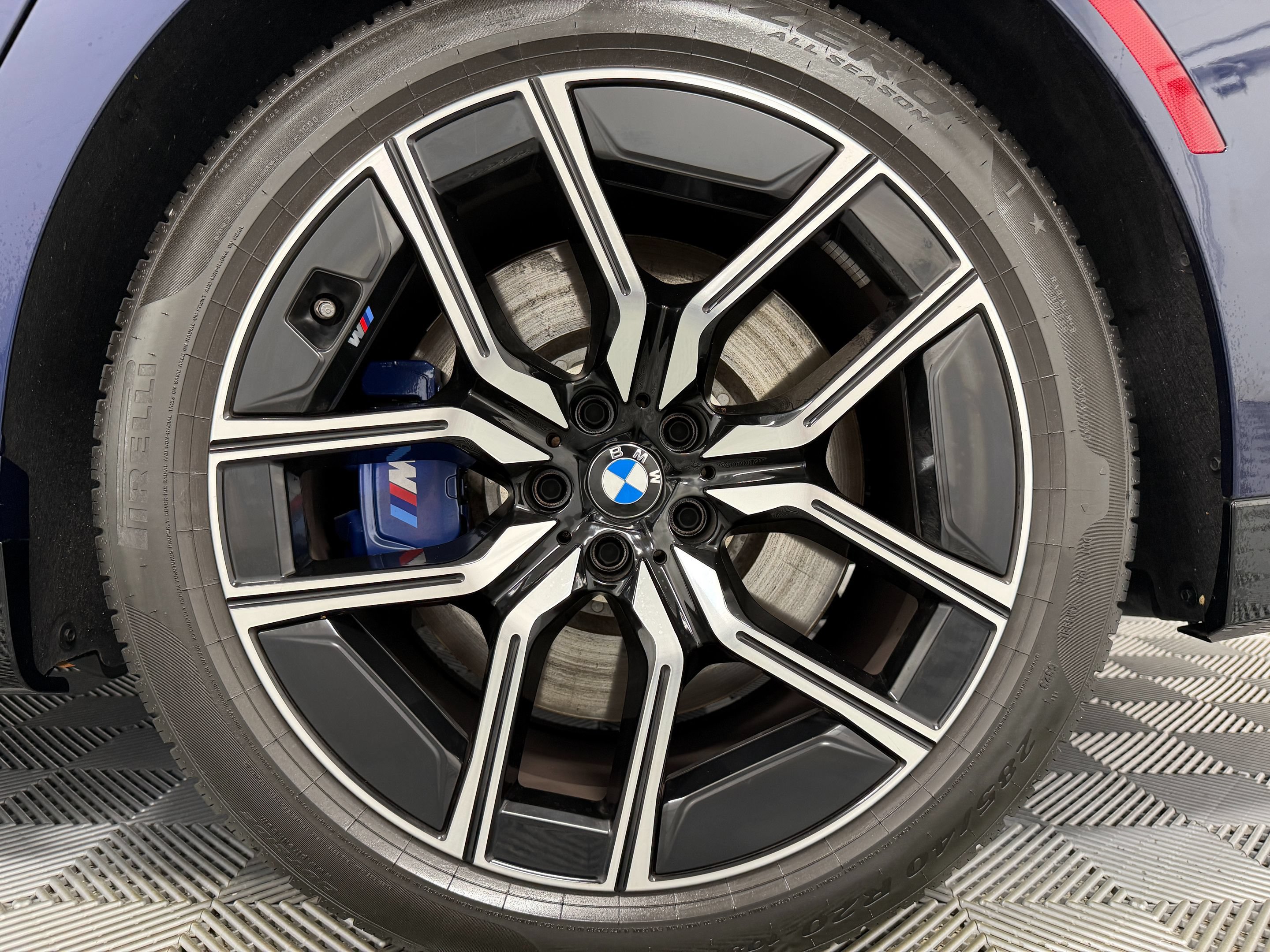 Used 2024 BMW 760i xDrive AWD/4WD image 53
