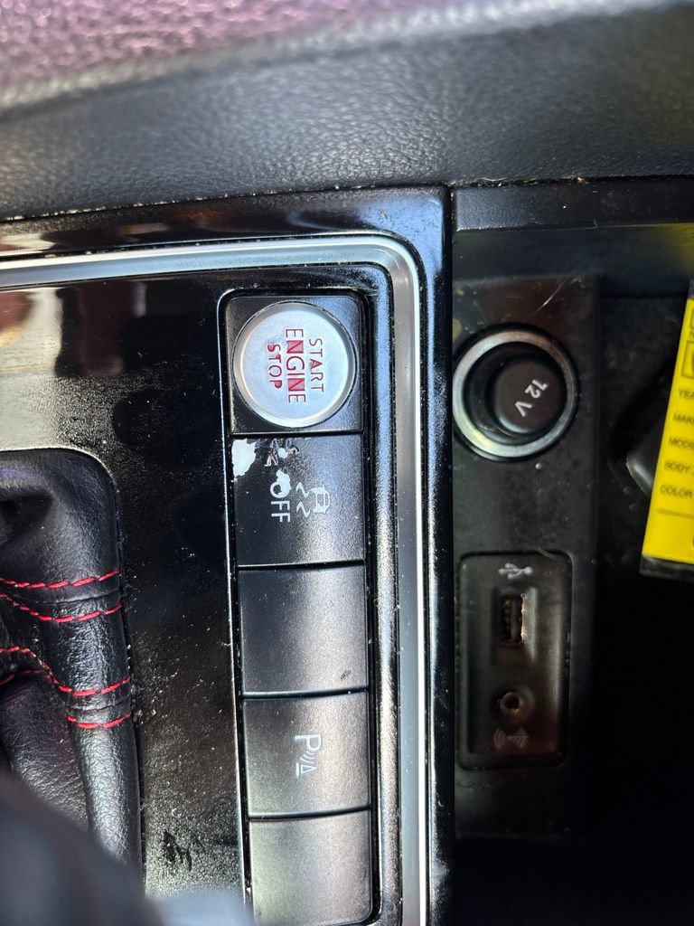 Used 2017 Volkswagen Jetta GLI FWD image 26