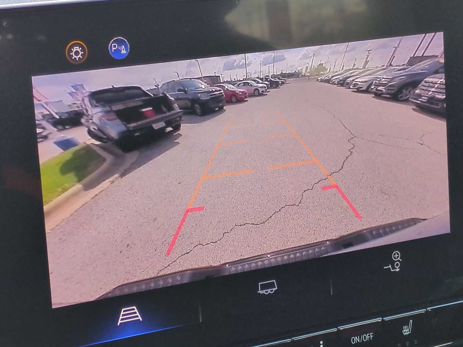 Used 2023 Chevrolet Colorado Z71 w/ Z71 Convenience Package 2 image 15