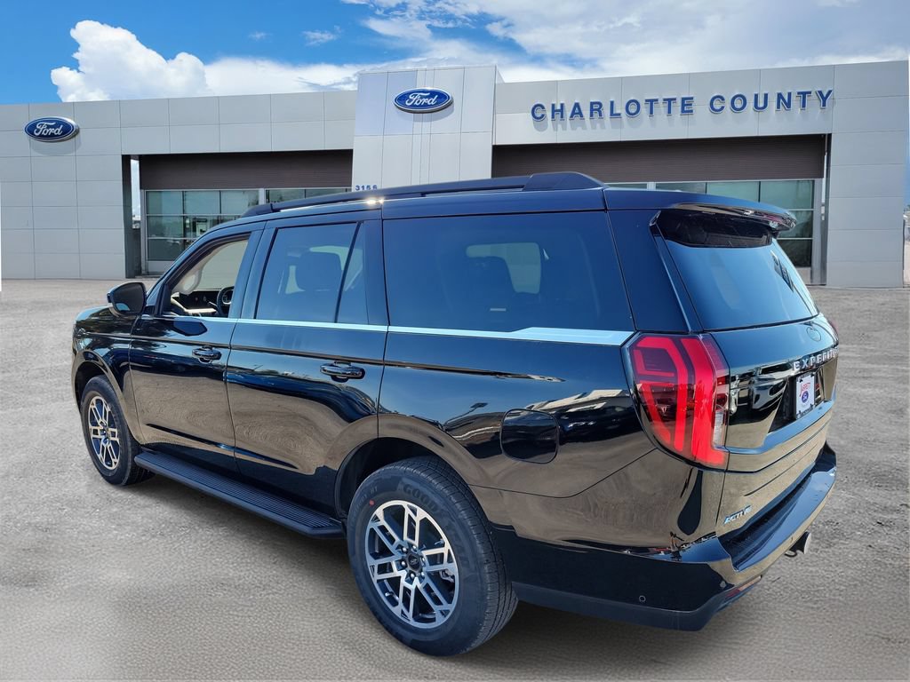 New 2025 Ford Expedition Active RWD image 3