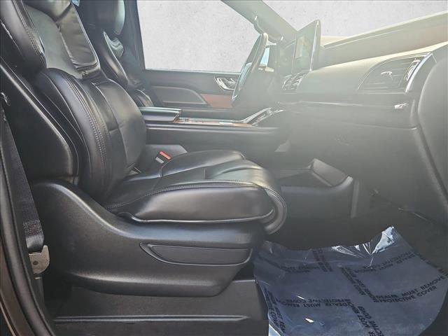 Used 2020 Lincoln Navigator Reserve w/ Luxury Package image 26