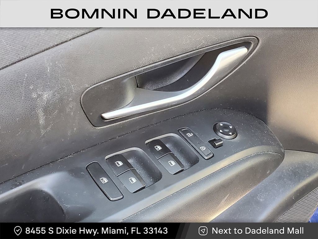 Used 2022 Hyundai Tucson SE image 14