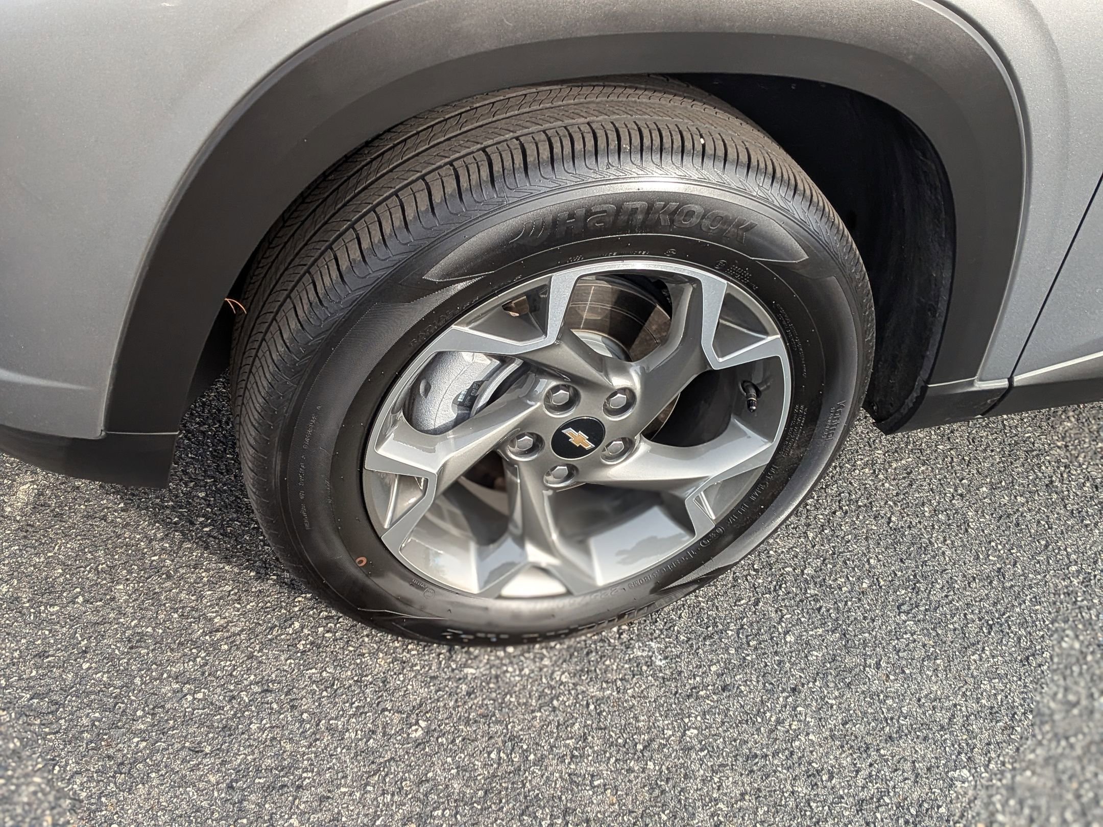 Certified 2025 Chevrolet Trax LT w/ LT Convenience Package image 12