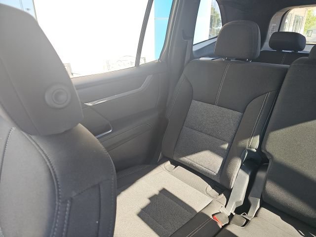 Used 2025 GMC Acadia Elevation AWD/4WD image 11