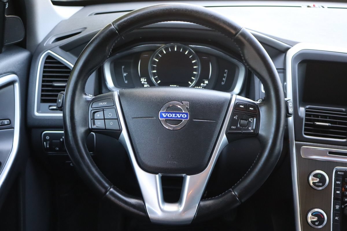 Used 2015 Volvo XC60 T5 AWD/4WD image 18