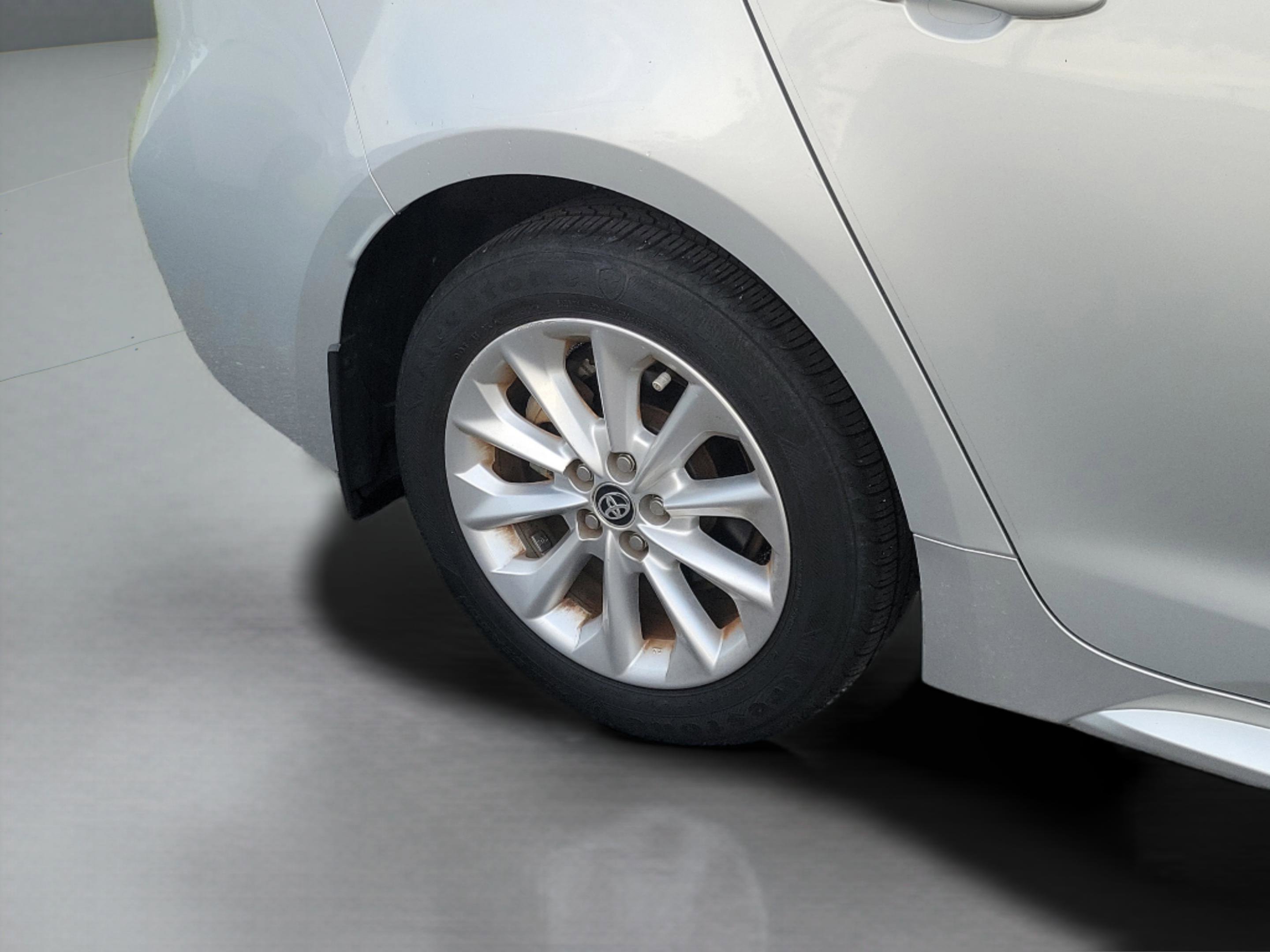 Used 2022 Toyota Corolla LE w/ LE Convenience Package FWD image 19