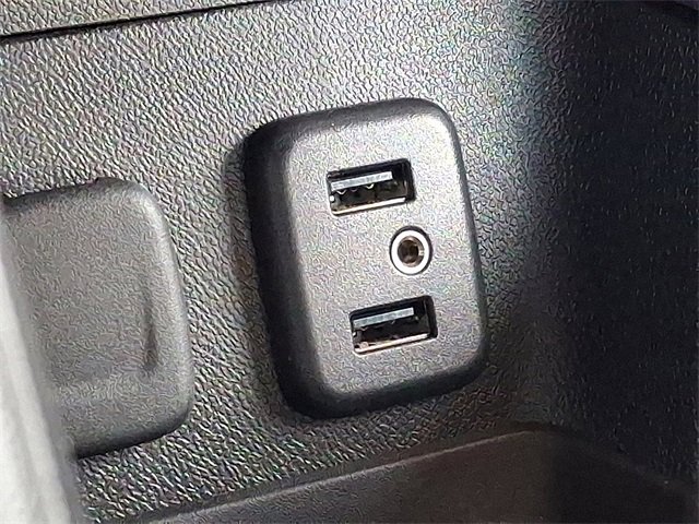 Used 2017 Chevrolet Volt LT w/ Comfort Package image 25