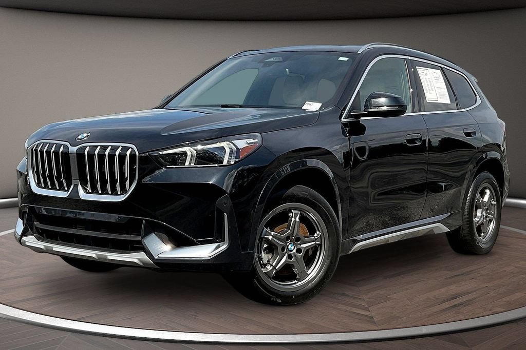 Used 2025 BMW X1 xDrive28i AWD/4WD image 3