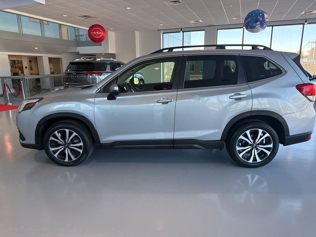 Used 2023 Subaru Forester Limited image 3