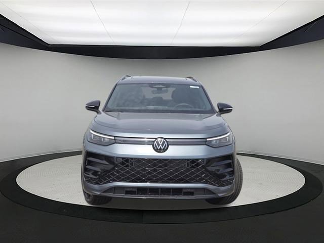 New 2026 Volkswagen Tiguan SE R-Line AWD/4WD image 2