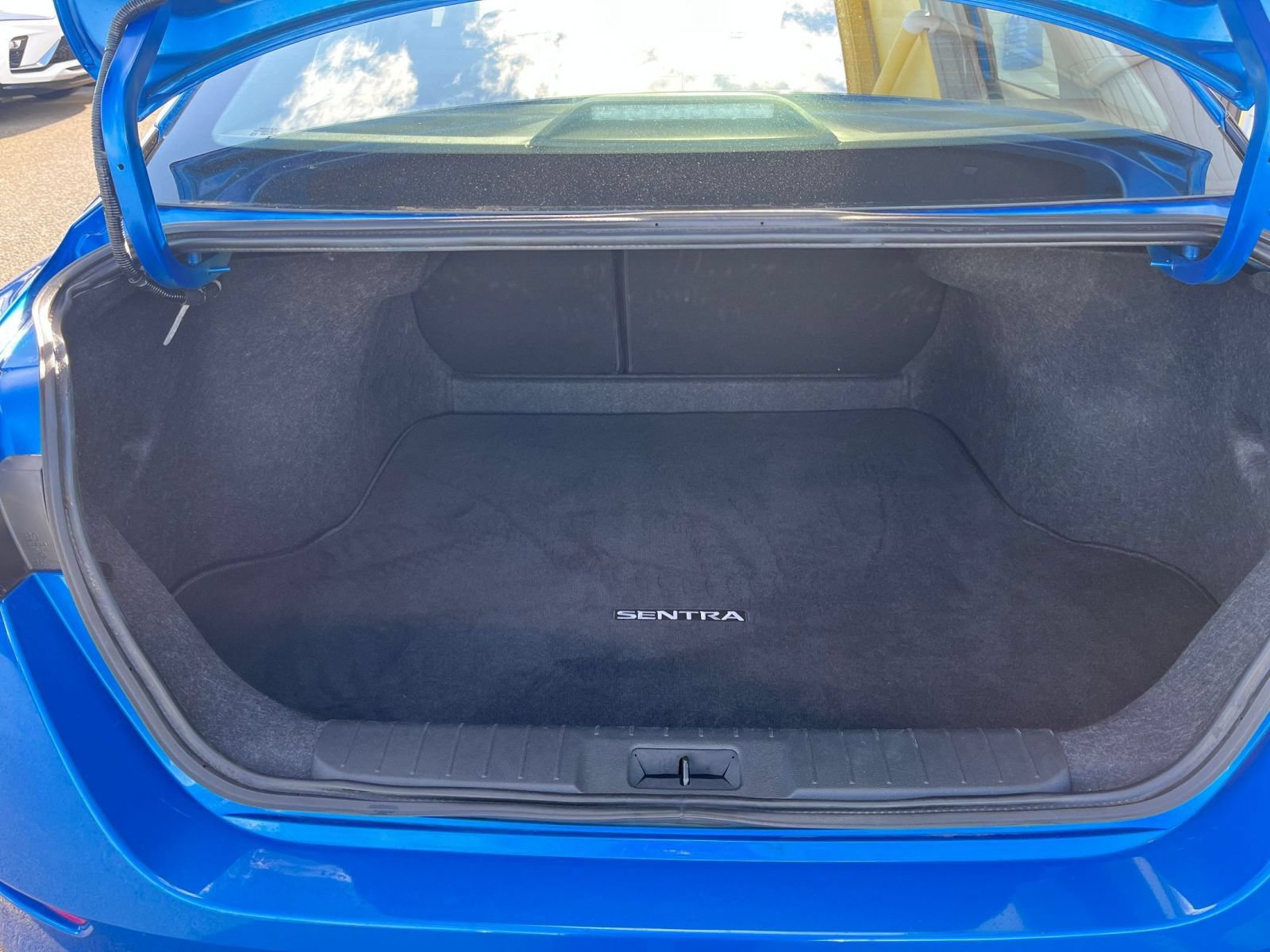 Used 2025 Nissan Sentra SV FWD image 29