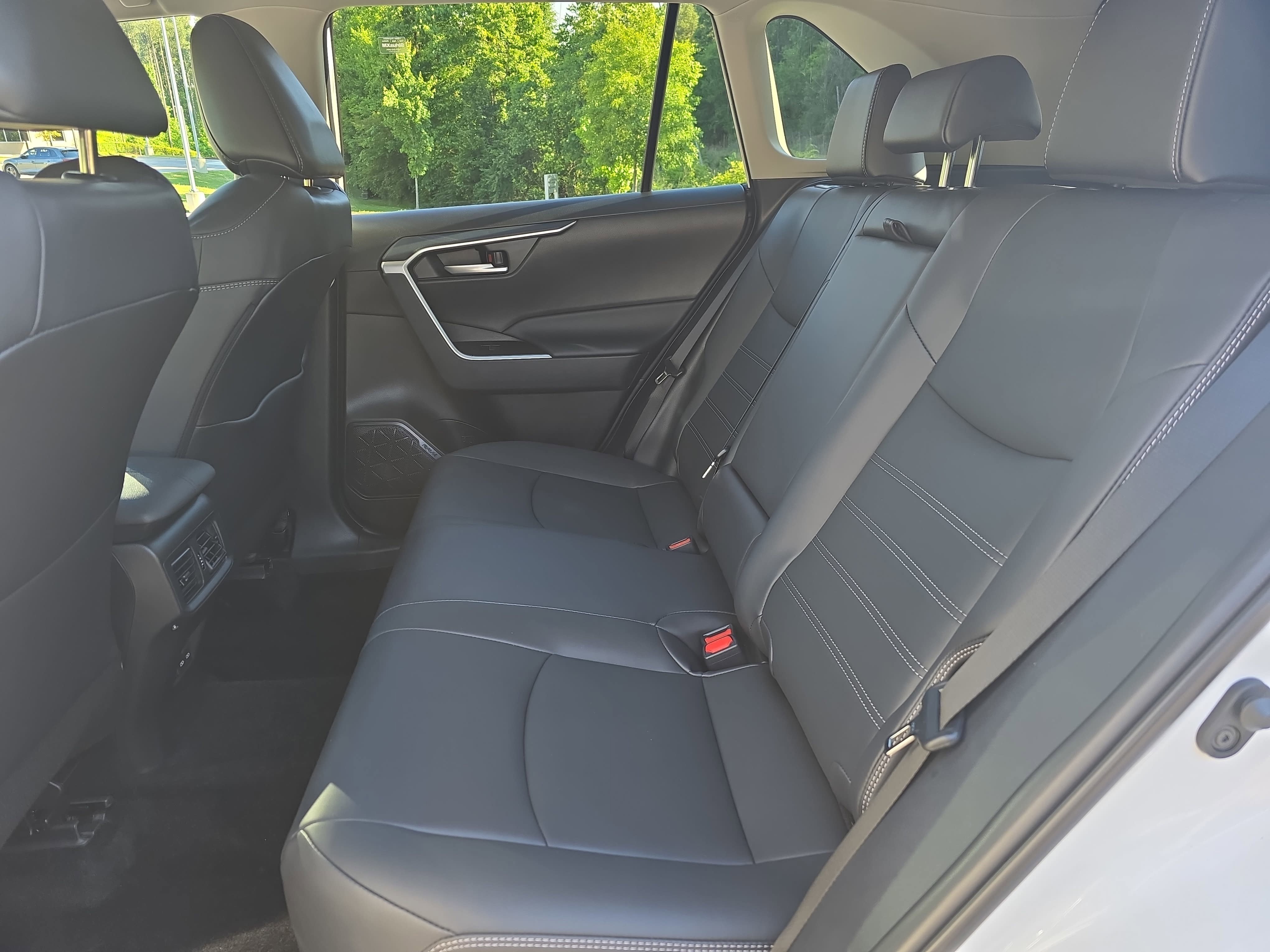 Used 2025 Toyota RAV4 XLE Premium FWD image 15