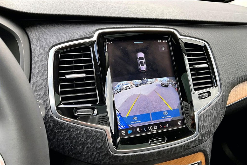 Certified 2023 Volvo XC90 B6 Plus image 13