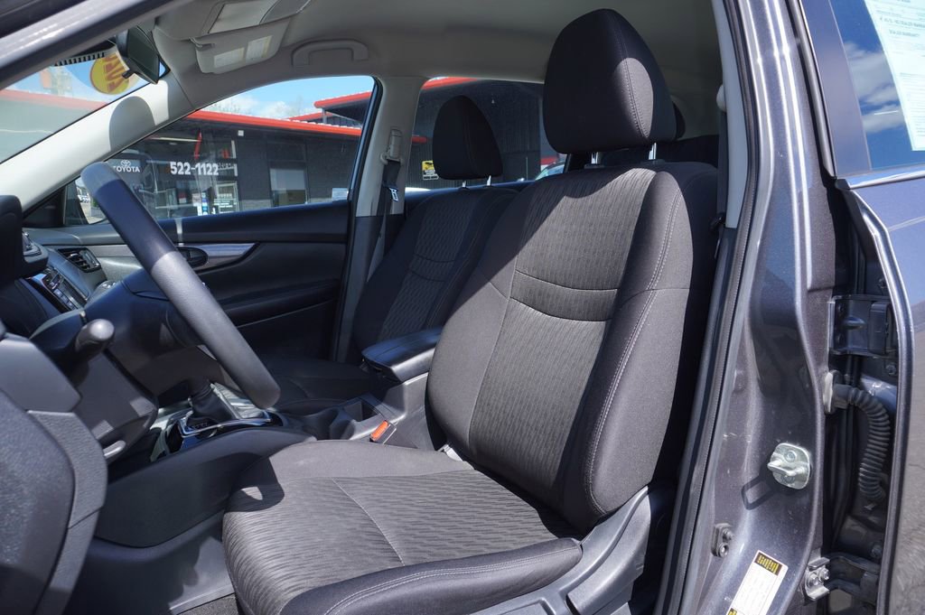 Used 2020 Nissan Rogue S AWD/4WD image 22