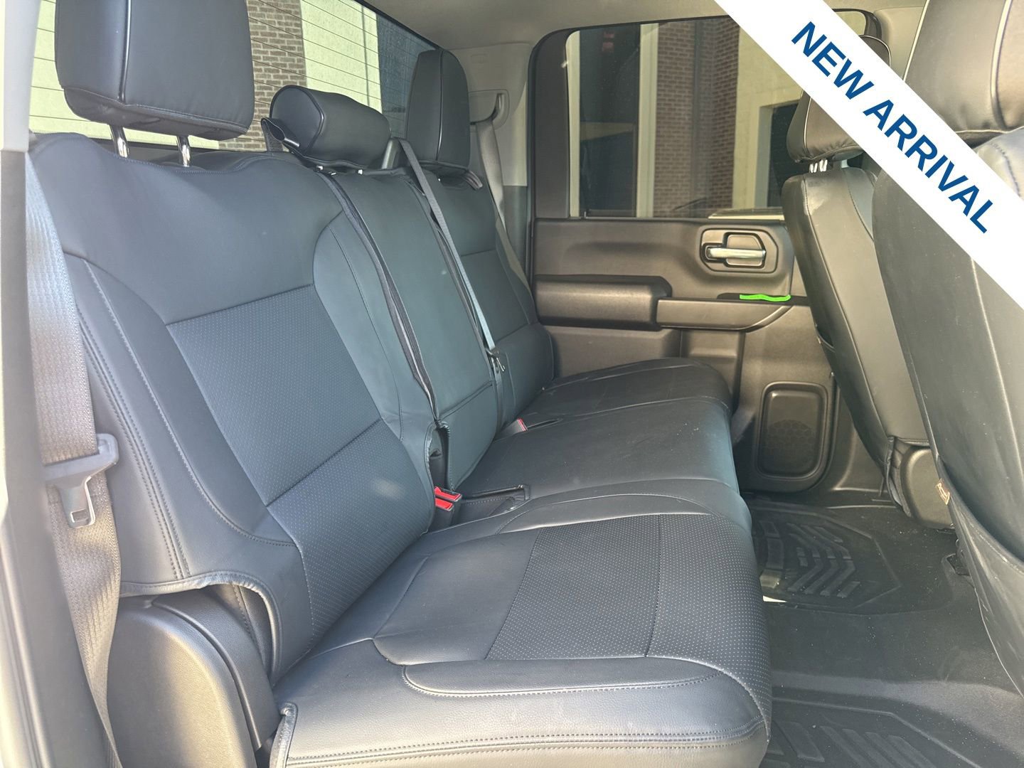 Used 2025 Chevrolet Silverado 2500 Custom w/ Custom Value Package image 11