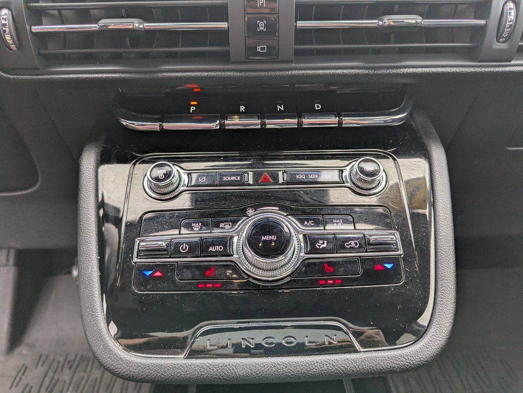 Used 2021 Lincoln Corsair AWD w/ Premium Package image 23