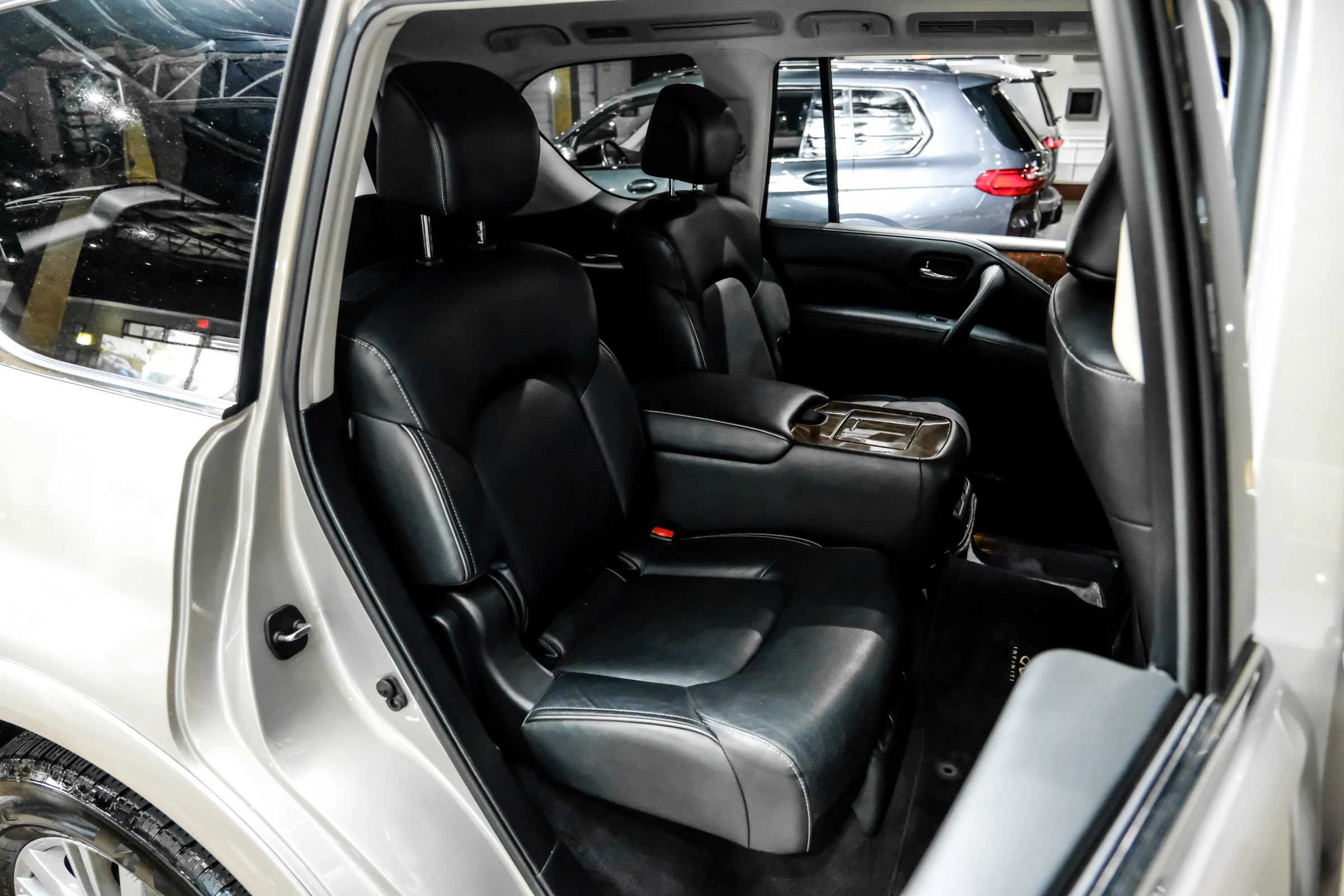 Used 2019 INFINITI QX80 Luxe RWD image 34