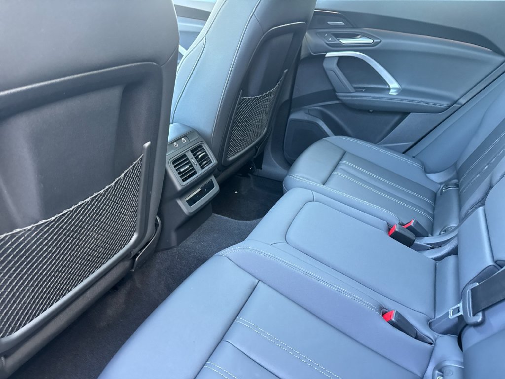 Used 2025 Audi Q5 Premium Plus w/ Premium Plus AWD/4WD image 24