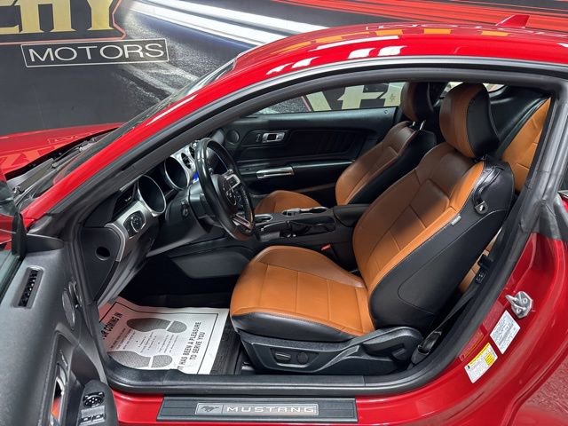 Used 2023 Ford Mustang Premium RWD image 5