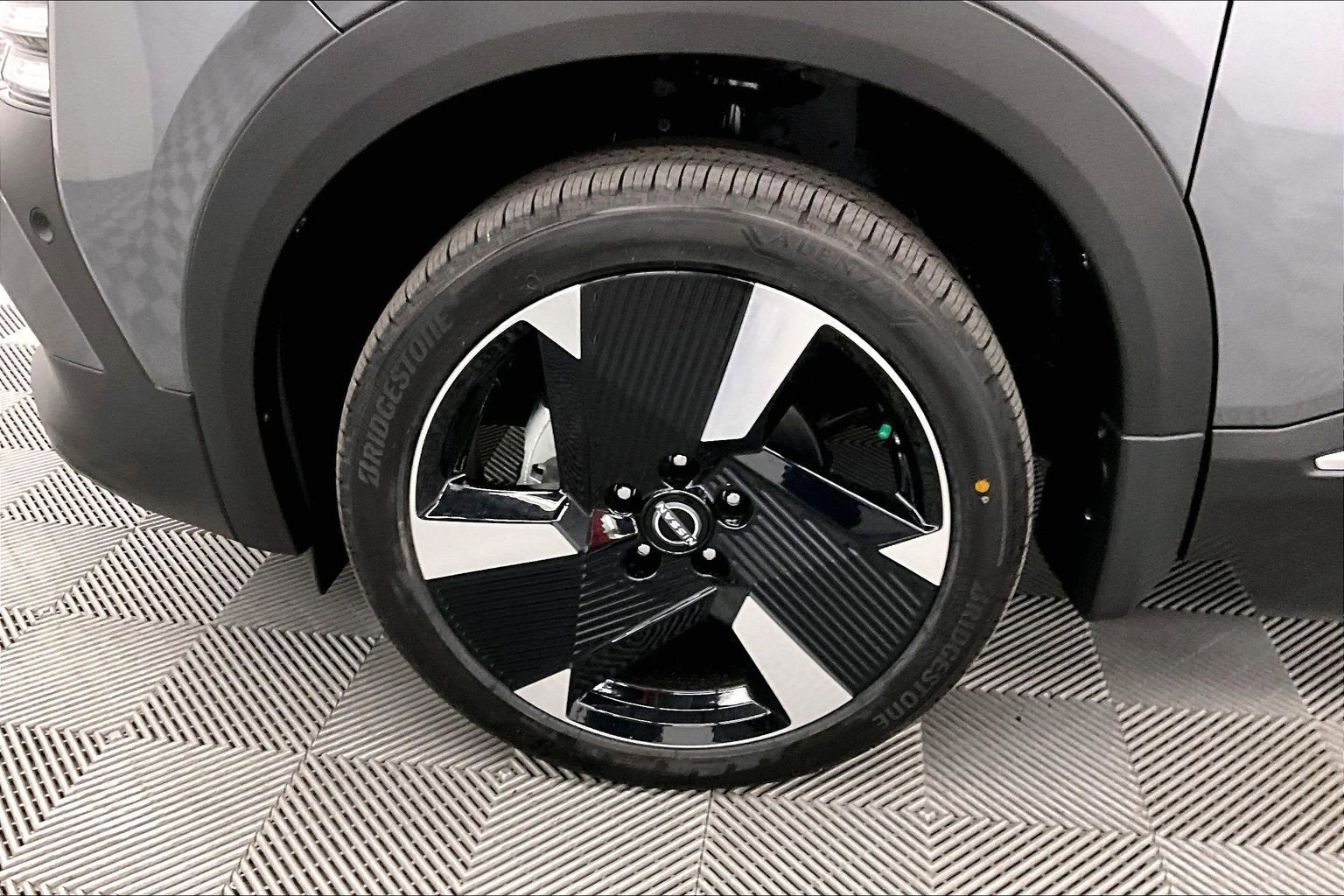 New 2026 Nissan Kicks SR FWD image 12