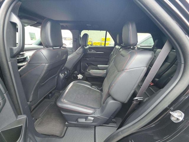 Used 2025 Ford Explorer ST AWD/4WD image 16