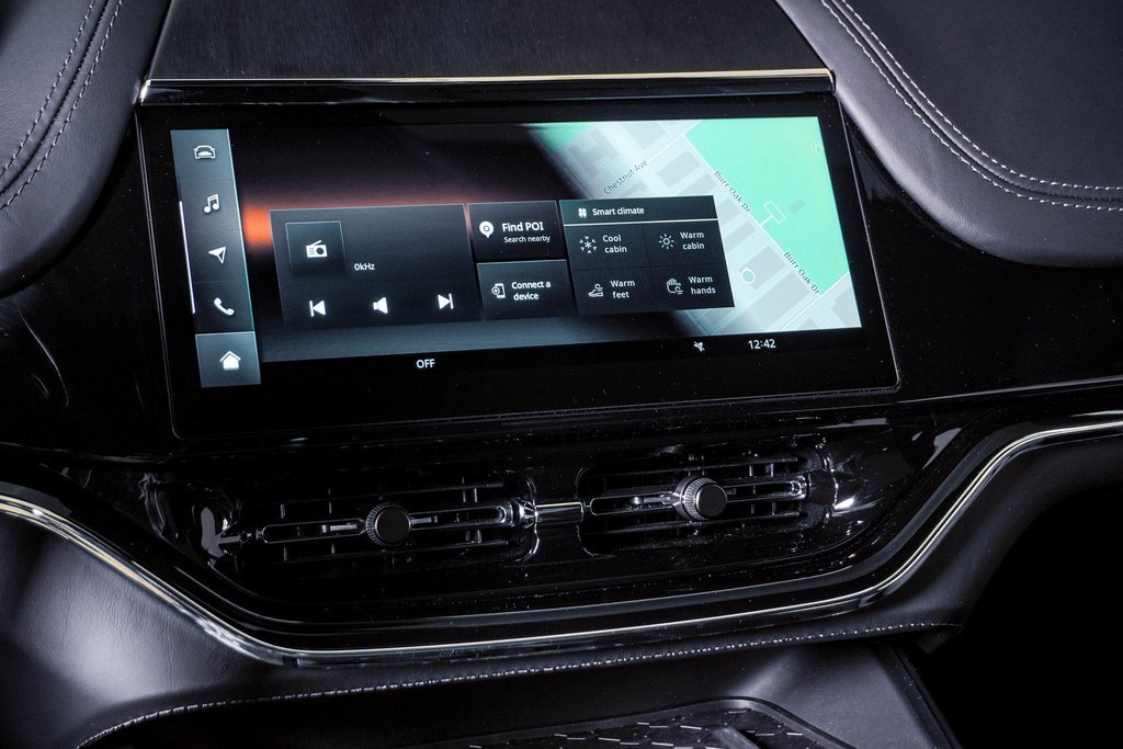 Used 2025 Aston Martin DBX 707 image 27