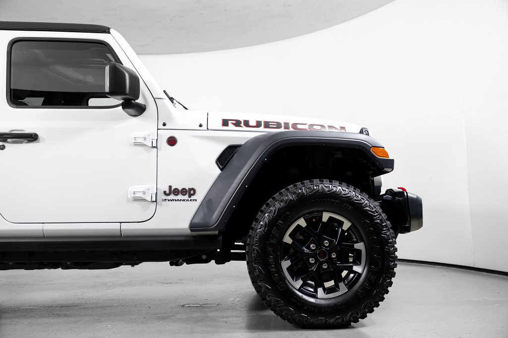 Used 2025 Jeep Wrangler Unlimited Rubicon AWD/4WD image 4