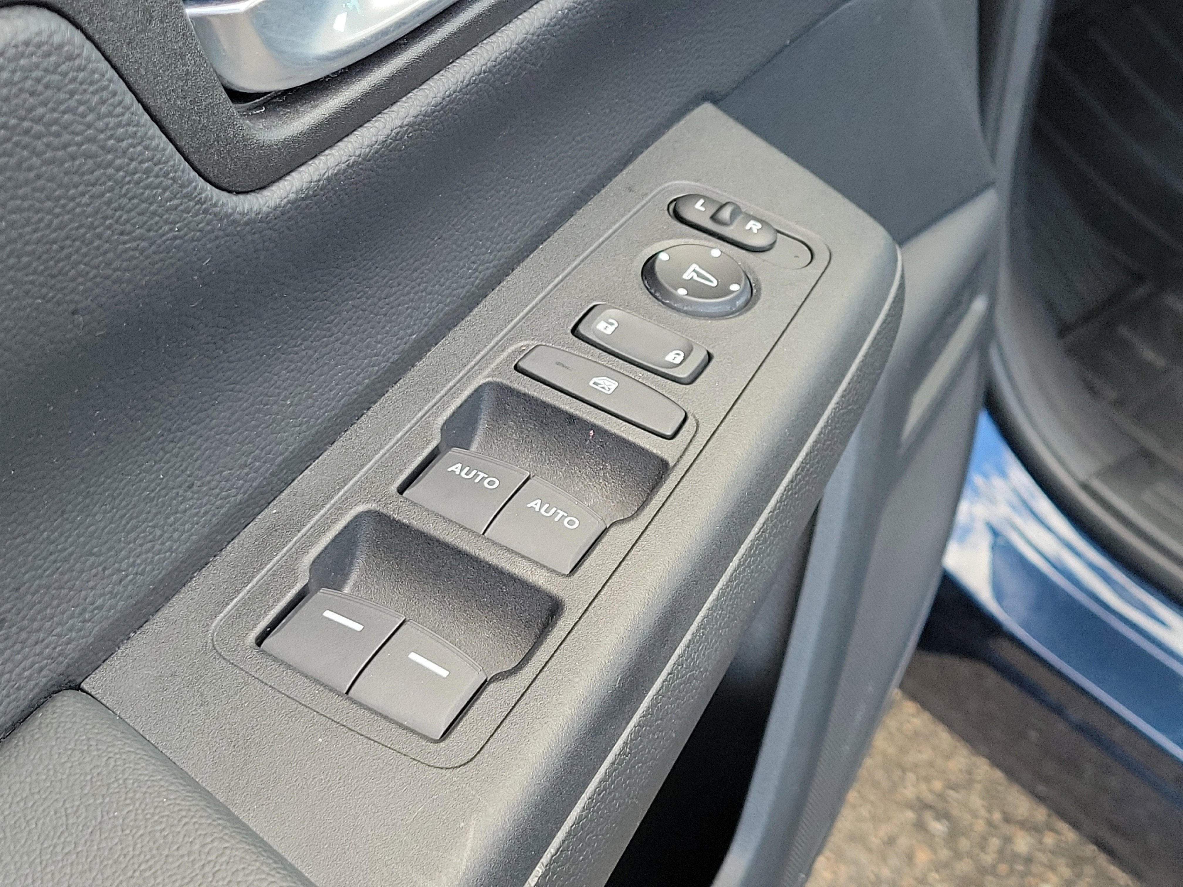 Used 2023 Honda CR-V Sport image 22