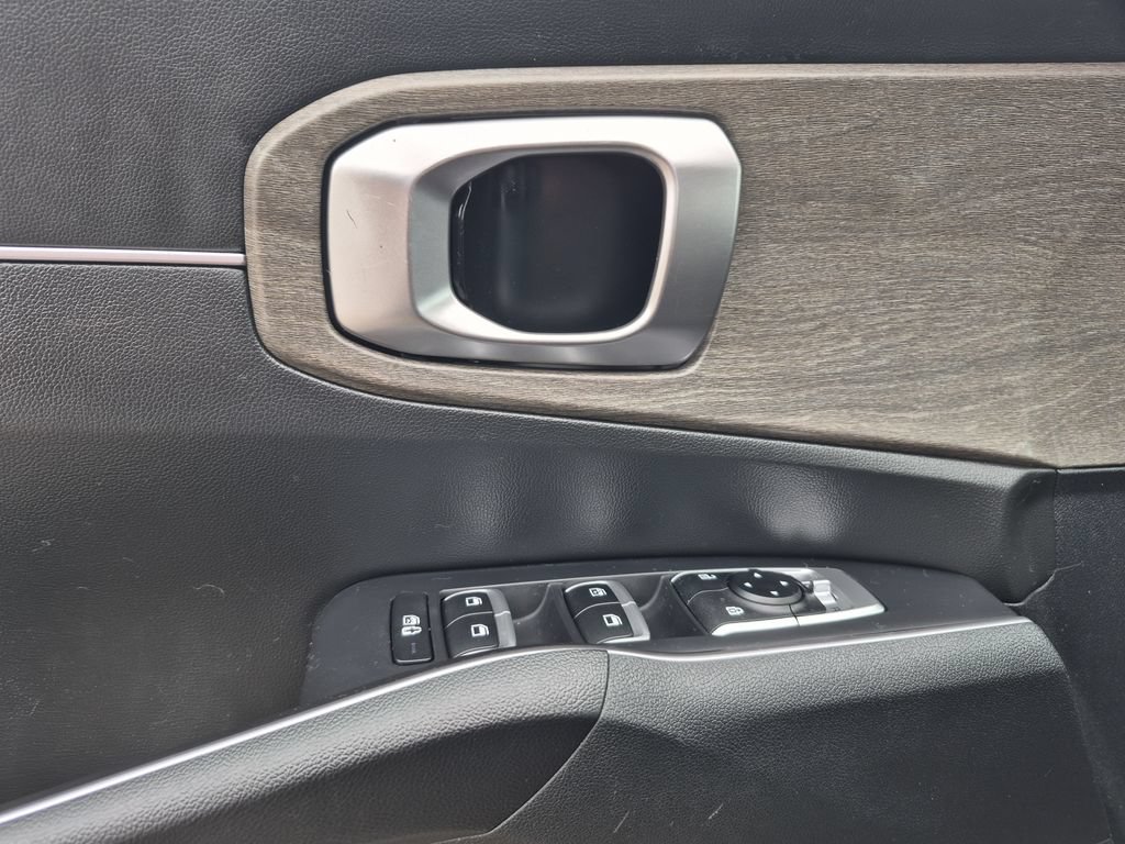 Certified 2023 Kia Sorento S AWD/4WD image 8