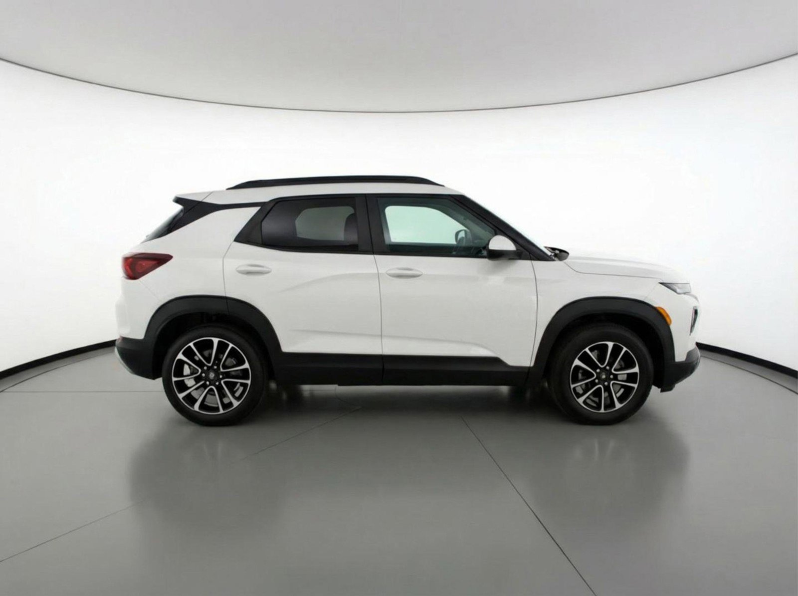 Used 2025 Chevrolet TrailBlazer LT image 11