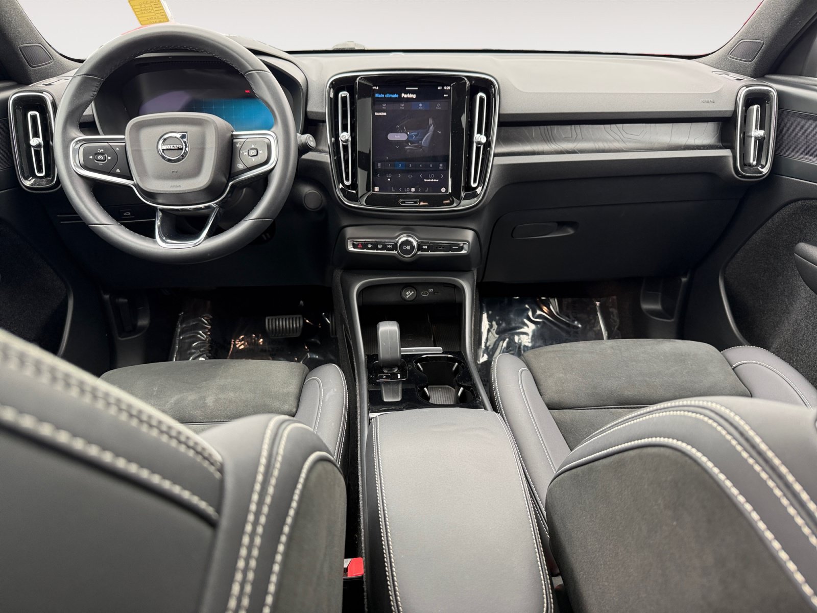 Used 2023 Volvo XC40 Recharge Plus AWD/4WD image 15