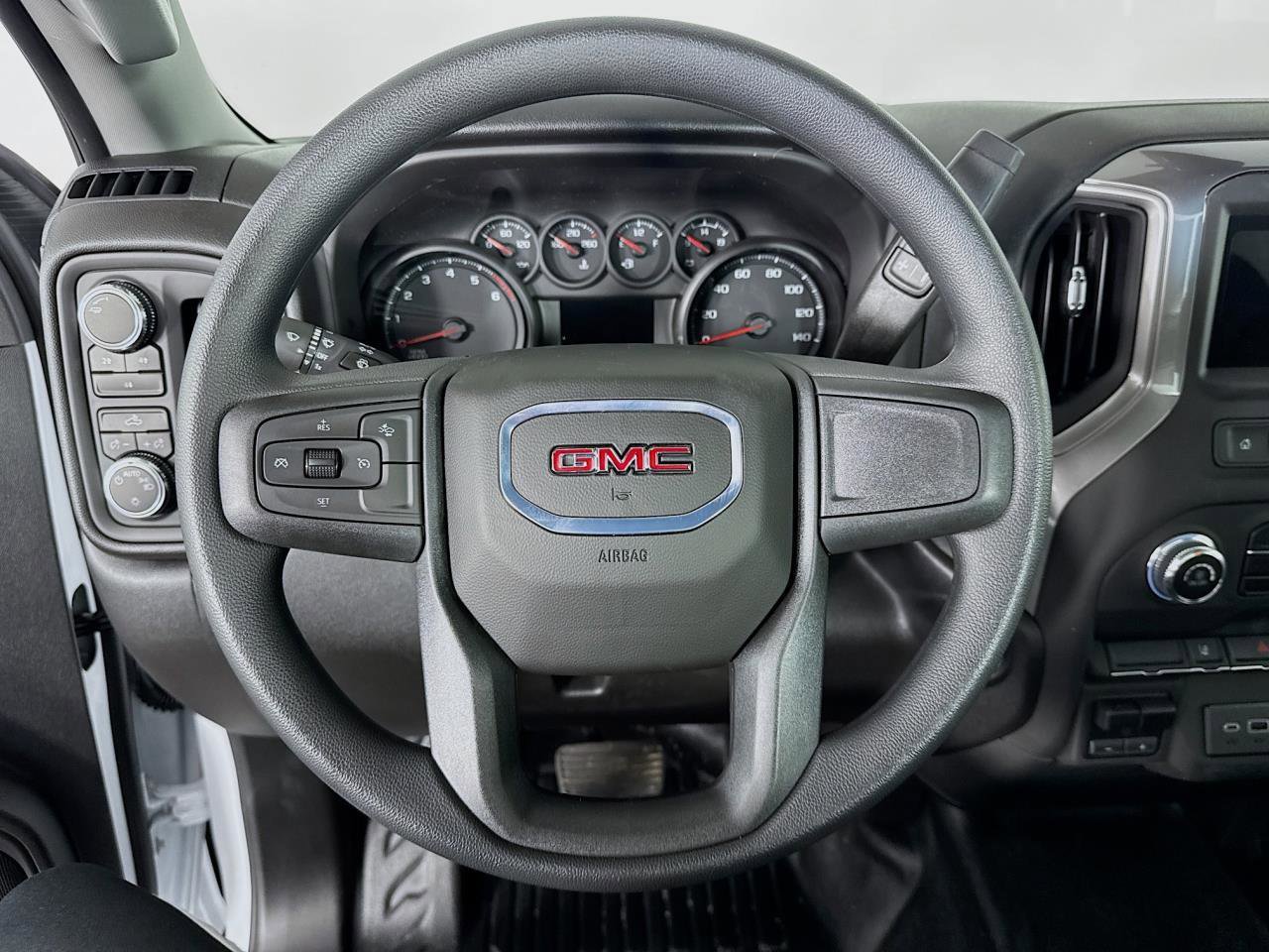 Certified 2025 GMC Sierra 2500 Pro image 12