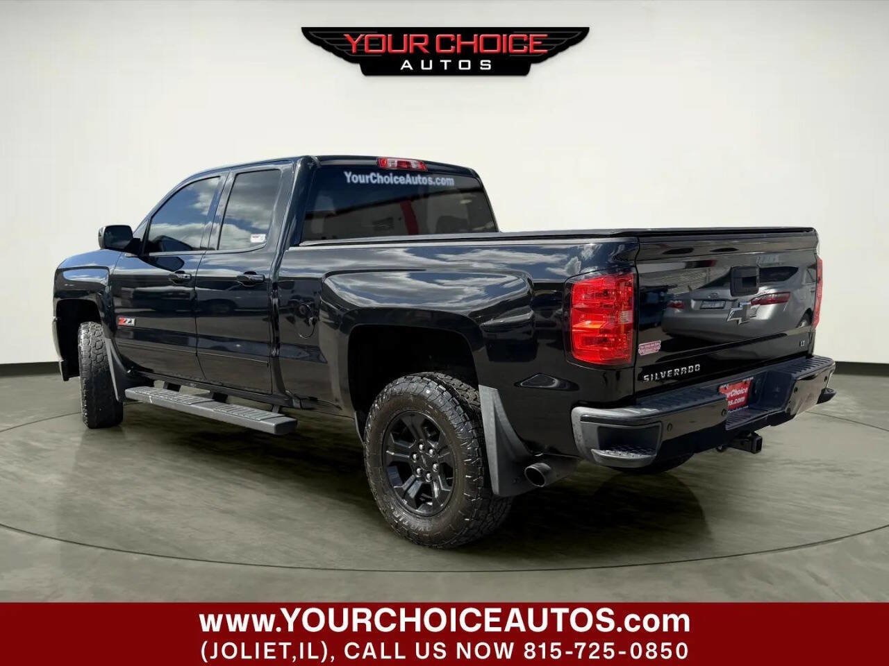 Used 2017 Chevrolet Silverado 1500 LT w/ Midnight Edition image 3
